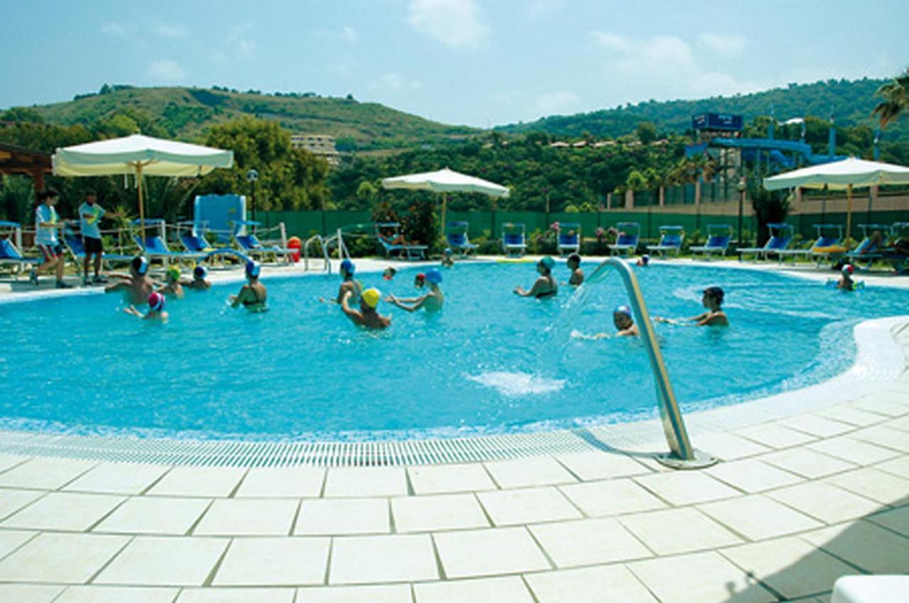 Residenza Marinella Aparthotel Zambrone Exterior foto